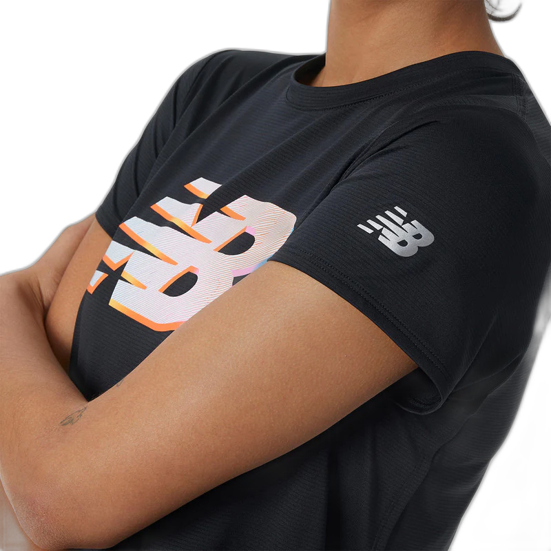 Camiseta de mujer New Balance Graphic Accelerate Negro