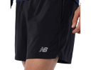 Short de hombre New Balance Accelerate 5 Inch Negro