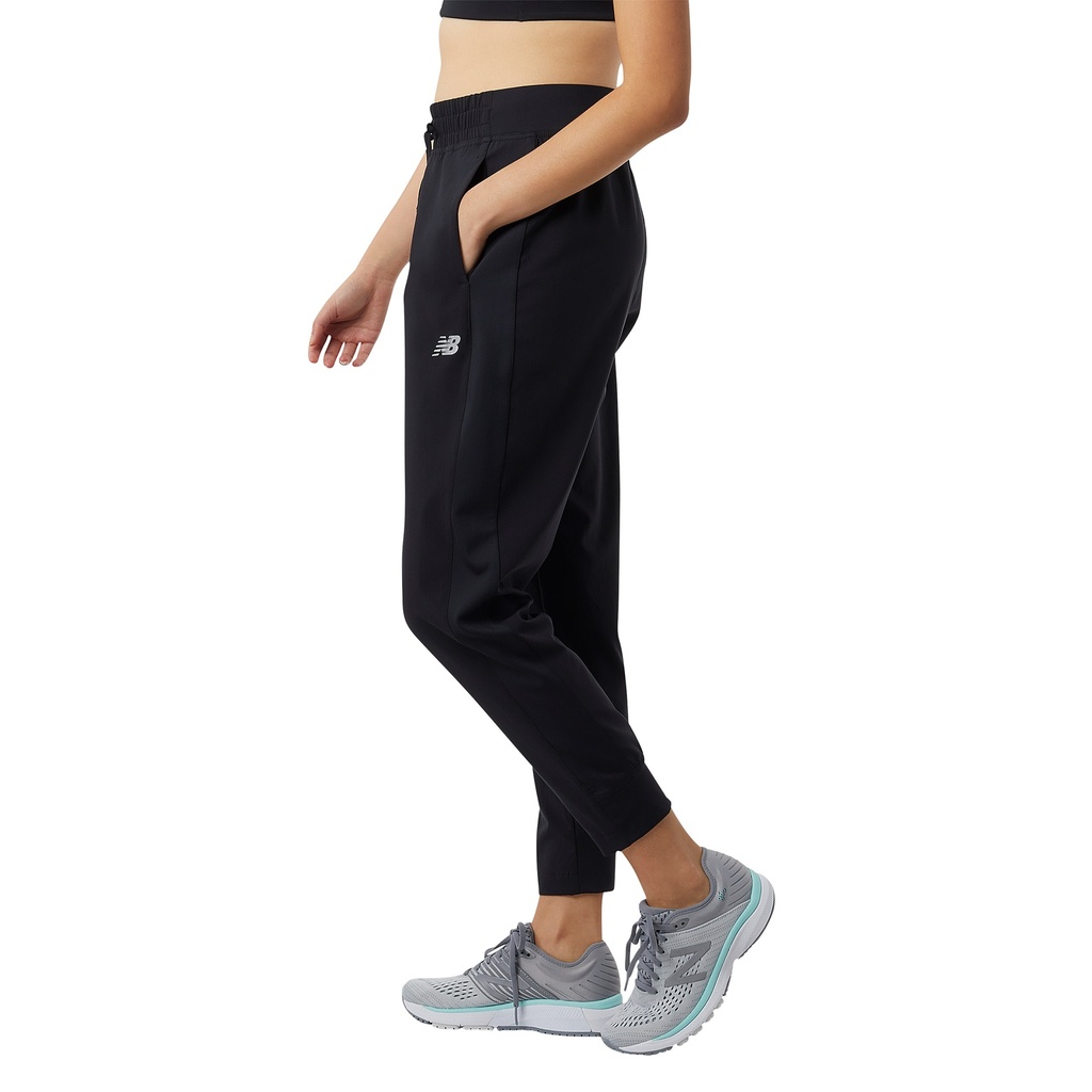 Jogger de Mujer New Balance Accelerate Negro