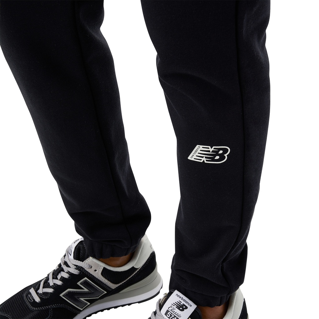 Jogger de Mujer New Balance Essentials Negro