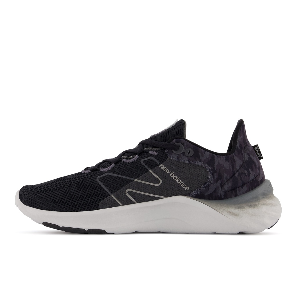 Zapato de hombre New Balance Fresh Foam Roav v2 Negro/Blanco