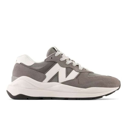 [M5740VPB-D-B] Zapato Lifestyle New Balance 57/40 Gris y Blanco (12 pares)